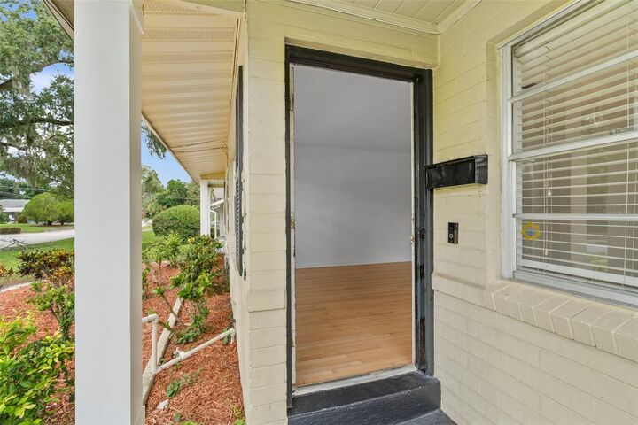 Property Photo:  1039 Thornton Avenue  FL 32803 