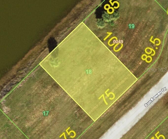 Property Photo: 39 Sunflower Drive FL 33946