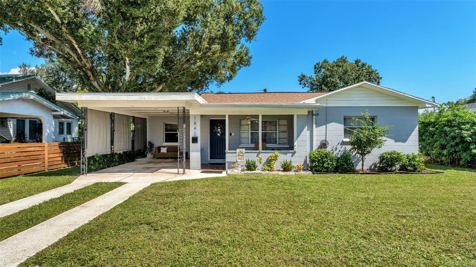 Property Photo:  1842 E Main Street  FL 33801 