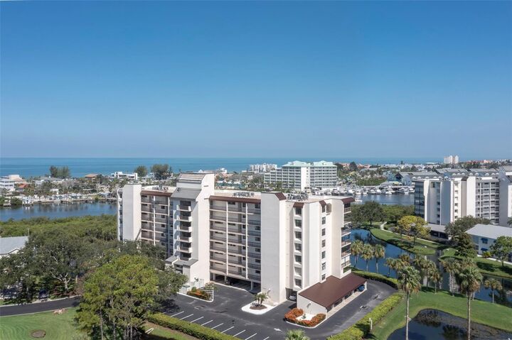 Property Photo: 11590 Shipwatch Drive 841 FL 33774