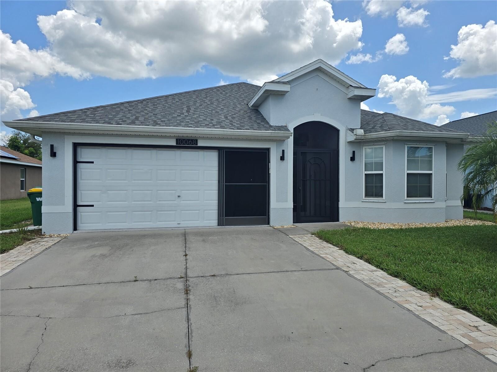 Property Photo: 10068 Winding River Road FL 33950