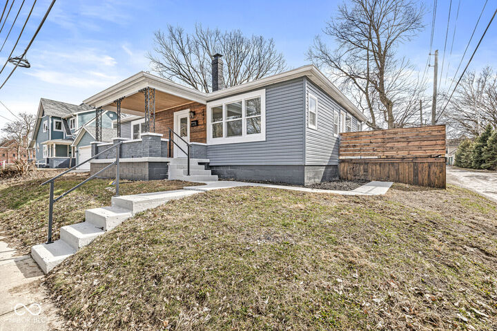 Property Photo: 2421 E 11th Street IN 46201