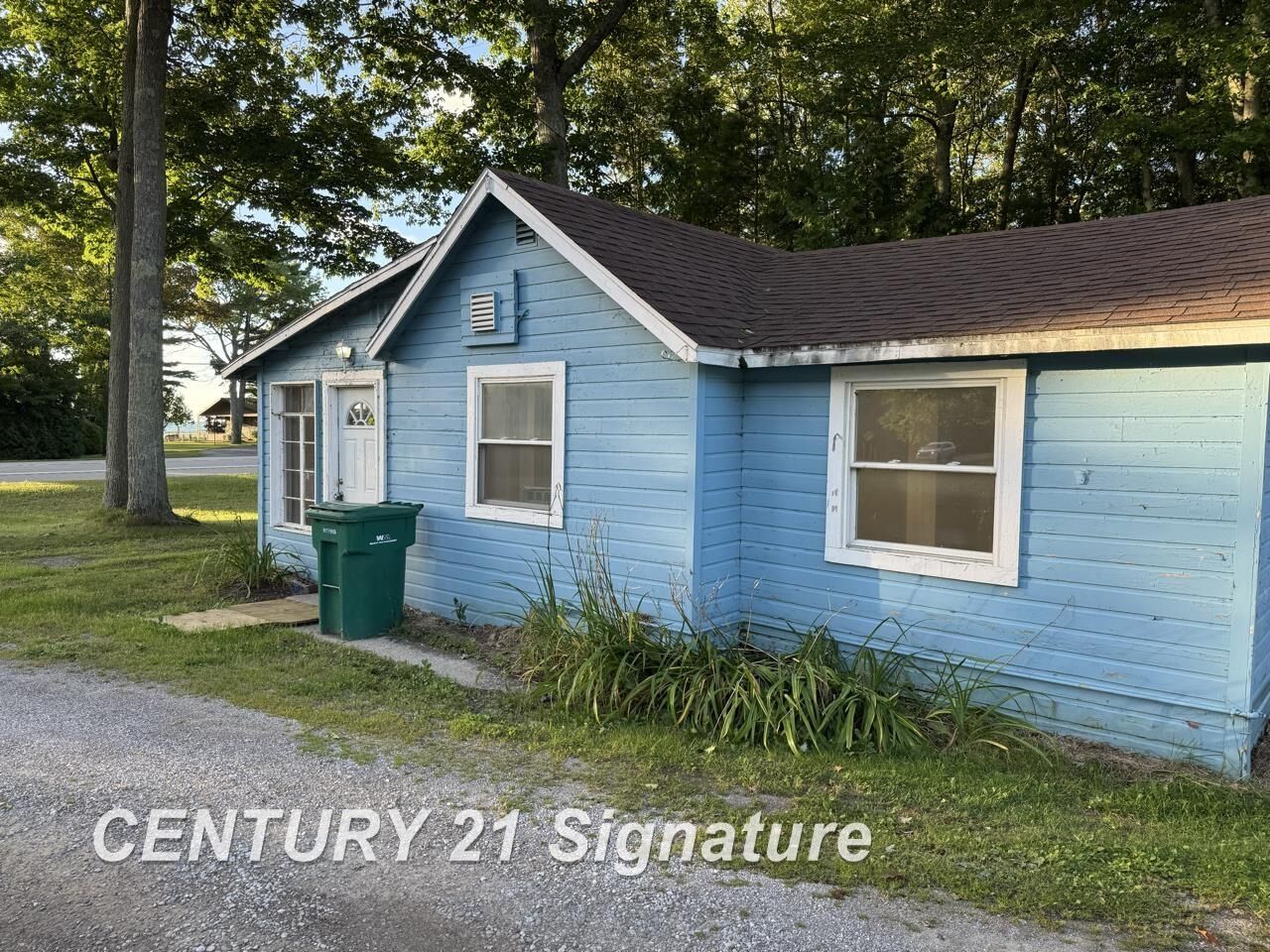 Property Photo:  4060 S US-23 Highway  MI 48738 