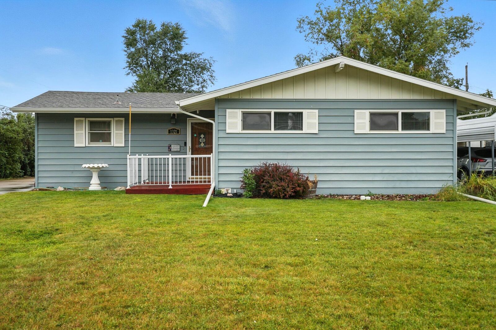 Property Photo:  1321 Nellie Street  SD 57785-0000 