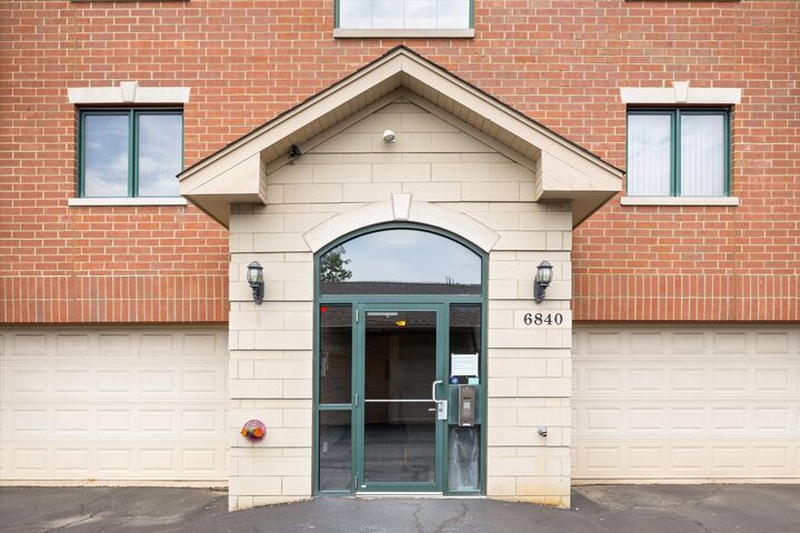 Property Photo:  6840 W Winding Trail 204  IL 60452 