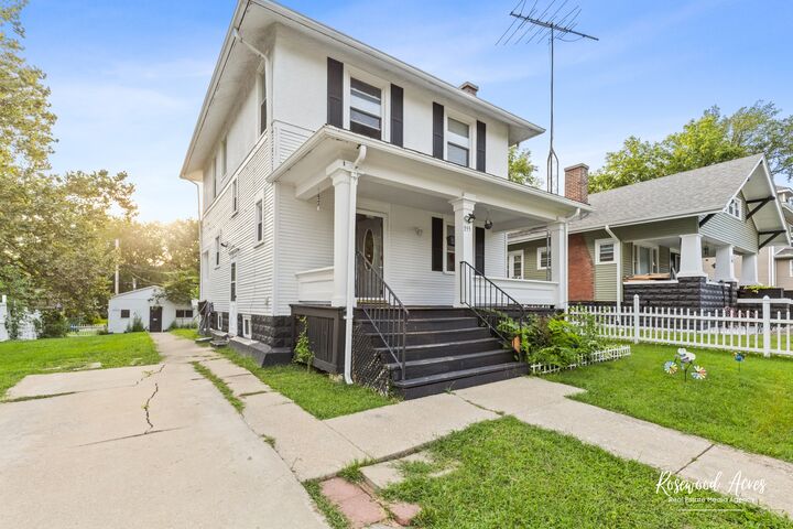 Property Photo:  355 S Myrtle Avenue  IL 60901