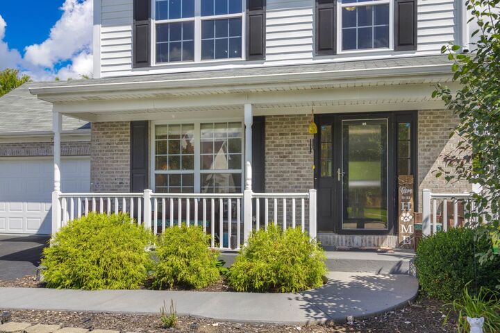 Property Photo: 752 Kensington Boulevard IL 60115