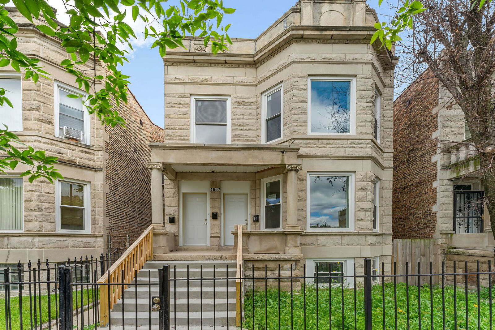 Property Photo:  1657 S Central Park Avenue  IL 60623 