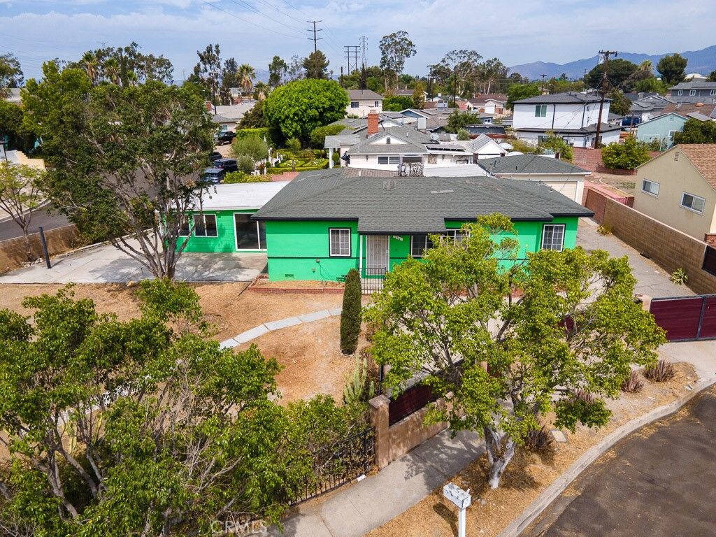 Property Photo:  12561 Willard Street  CA 91605 