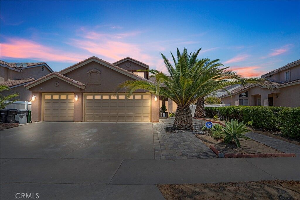 Property Photo: 1605 Knox Circle CA 92879