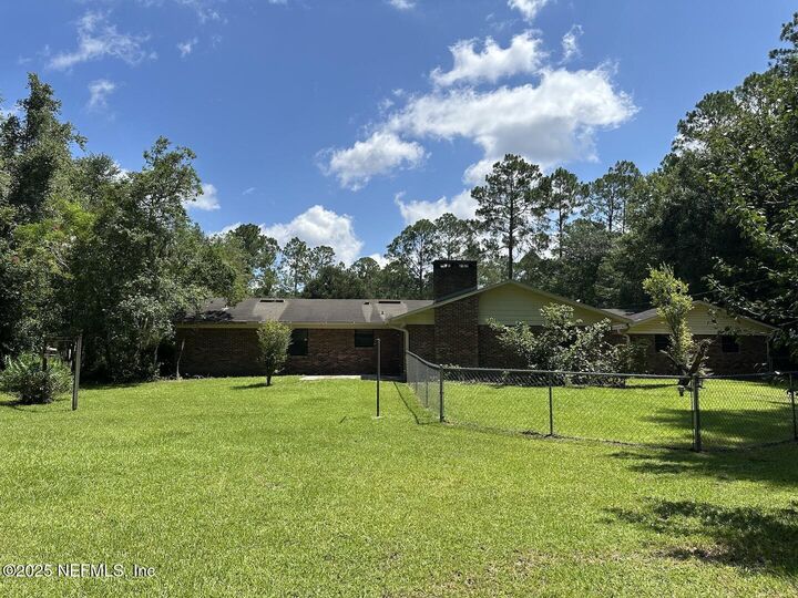 Property Photo: 1582 NE 158th Street FL 32091