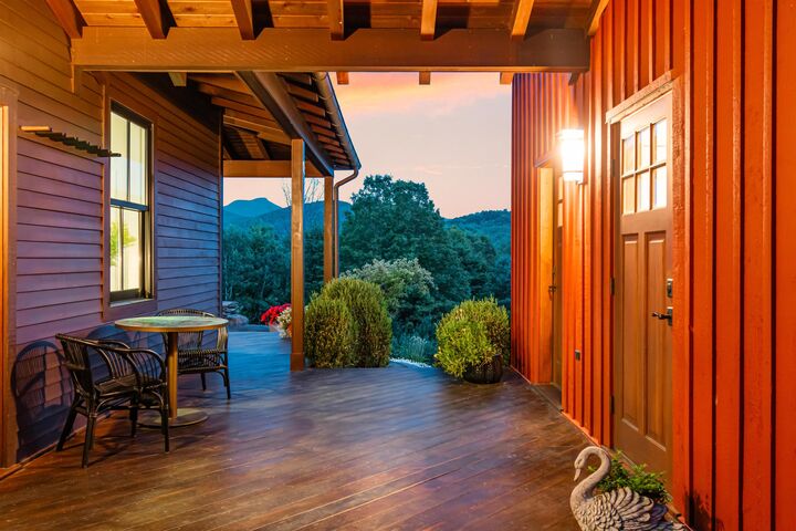 Property Photo: 1931 Hillview Road VT 05477