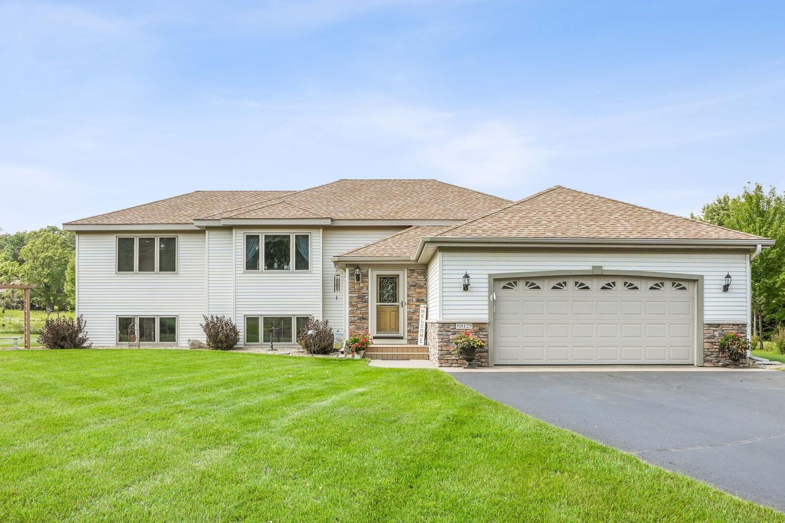 Property Photo:  N8125 940th Street  WI 54022 