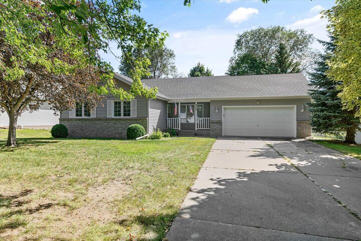 Property Photo: 926 21st Street SE MN 56304