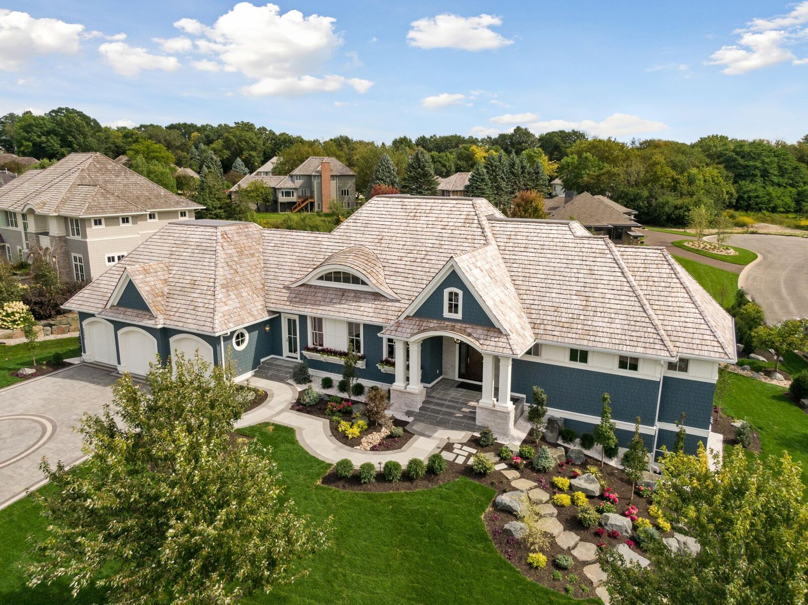 Property Photo: 5095 Kelsey Terrace MN 55436