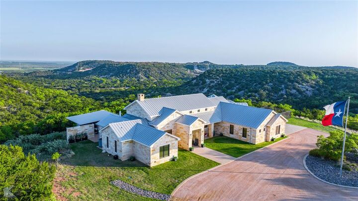 Property Photo:  226 Rabbitt Run  TX 79562 