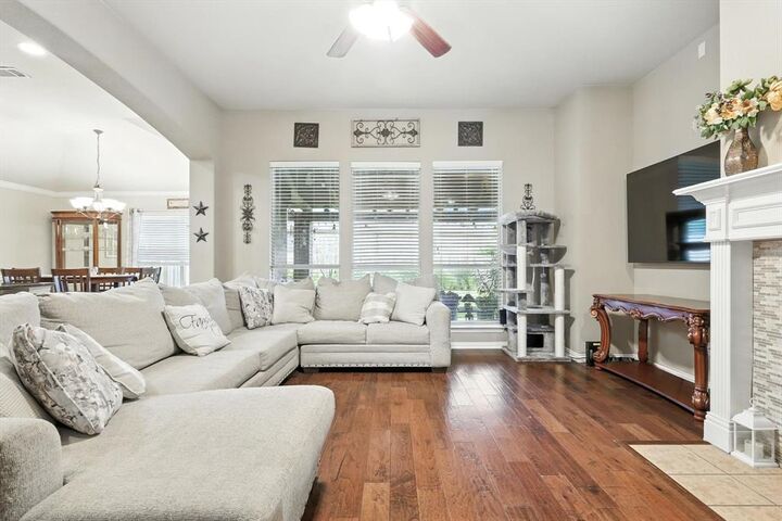 Property Photo: 5014 Prosperity Row TX 76065