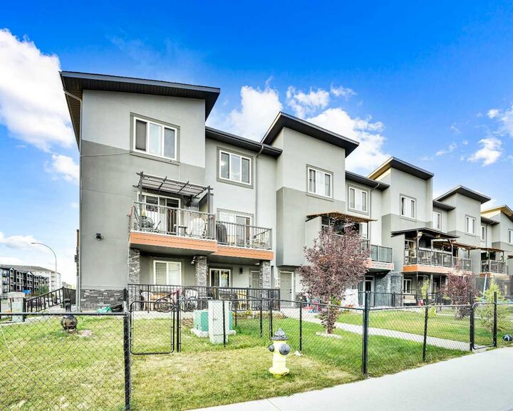 Property Photo: 6 Skyview Close NE AB T3N 1P5