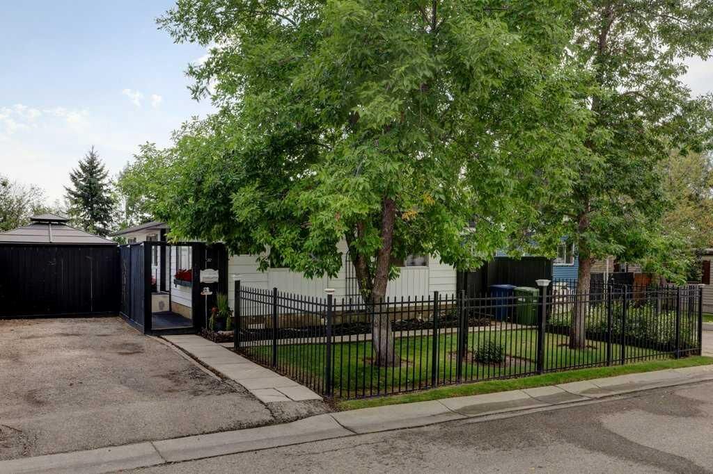 Property Photo: 412 Spring Haven Court SE AB T4A 1M5