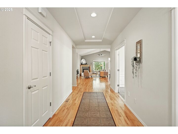 Property Photo: 1013 Lakeside Ct WA 98639