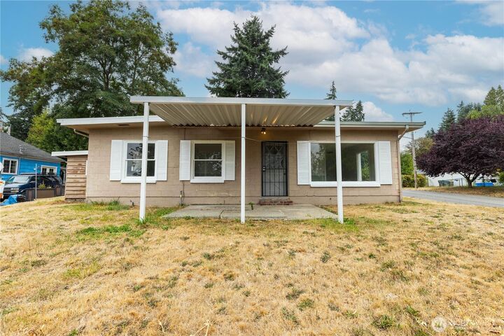 Property Photo: 302 S Hartford Avenue WA 98312