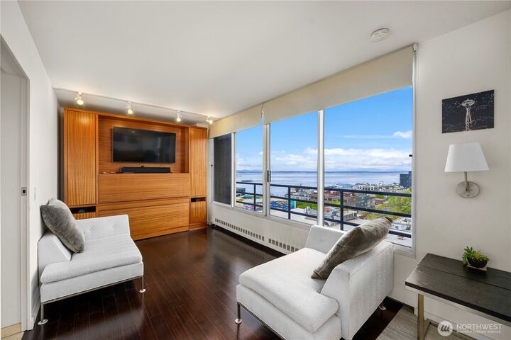 Property Photo: 2125 1st Avenue 802 WA 98121