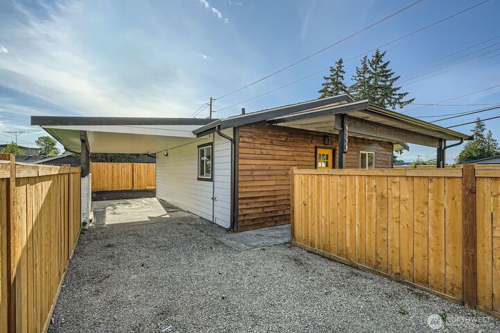 Property Photo: 9206 33rd Avenue Ct S WA 98499