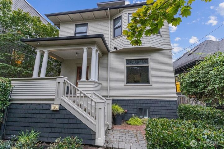 109  11th Avenue E  Seattle WA 98102 photo