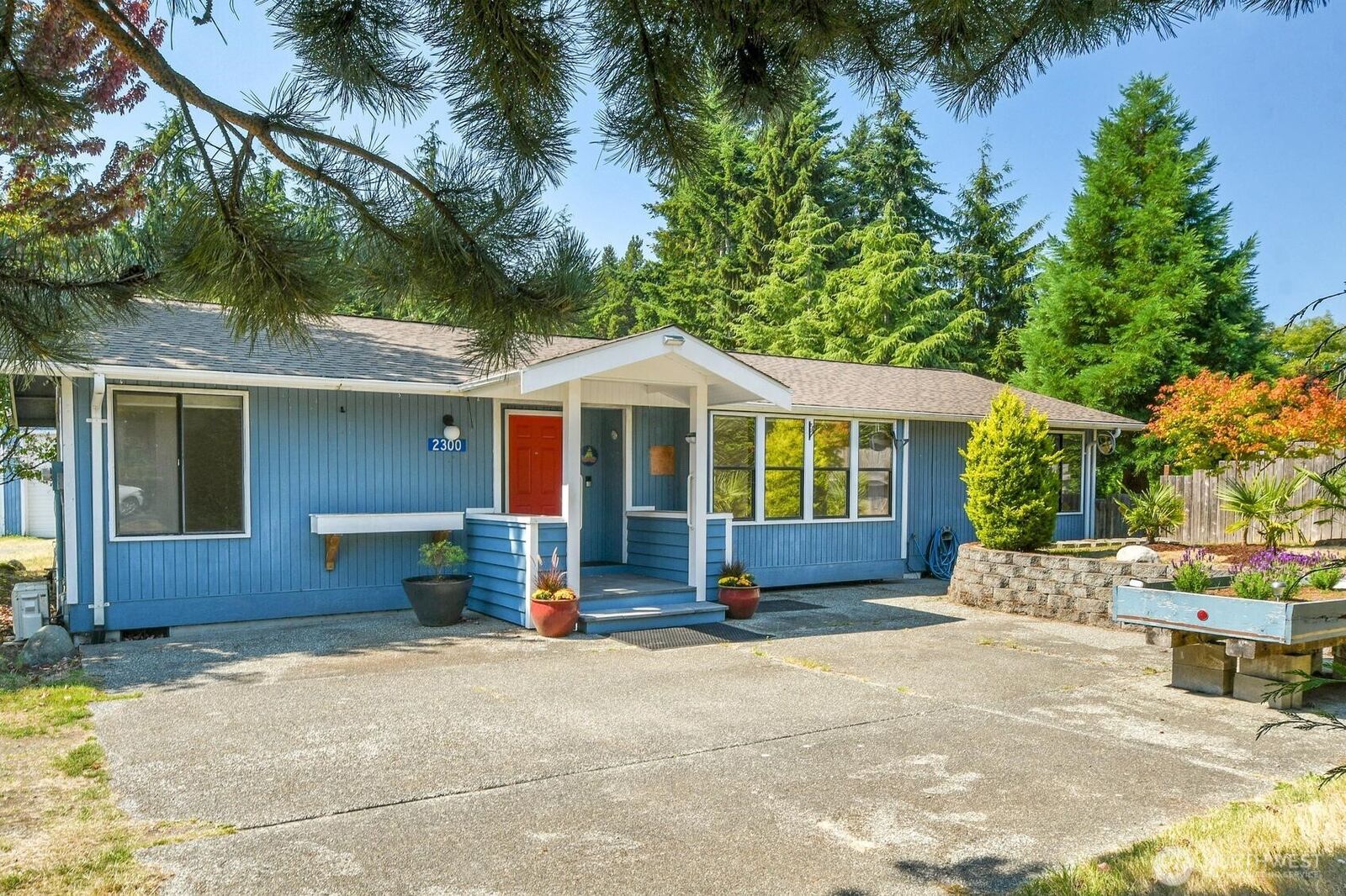 Property Photo:  2300 N Bluff Road  WA 98253 