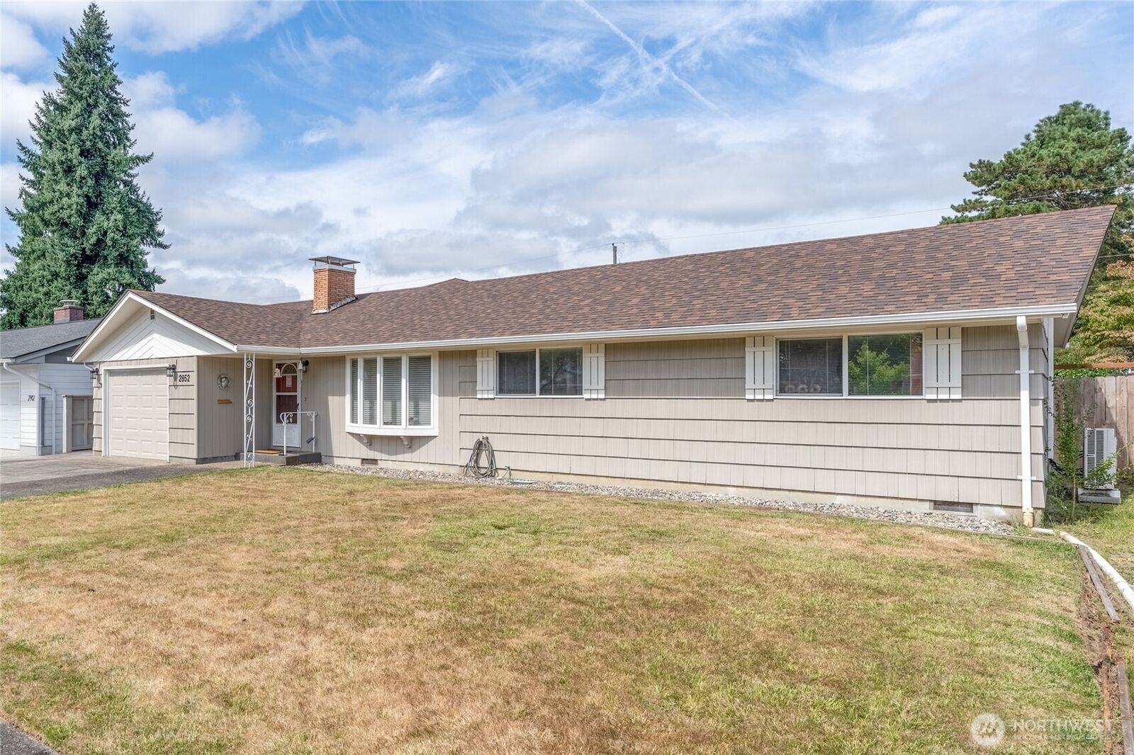Property Photo:  2852  Magnolia Street  WA 98632 