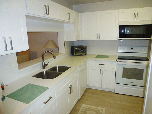 Property Photo: 5550 Witney Drive 308 FL 33484
