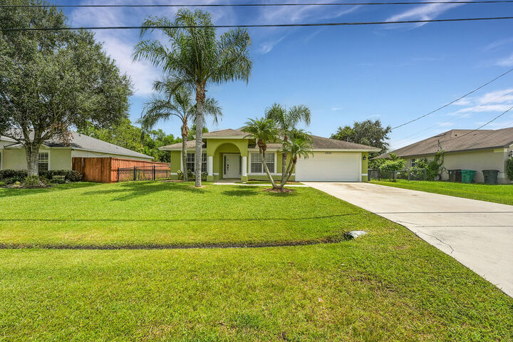 Property Photo:  5335 NW Conley Drive  FL 34986 