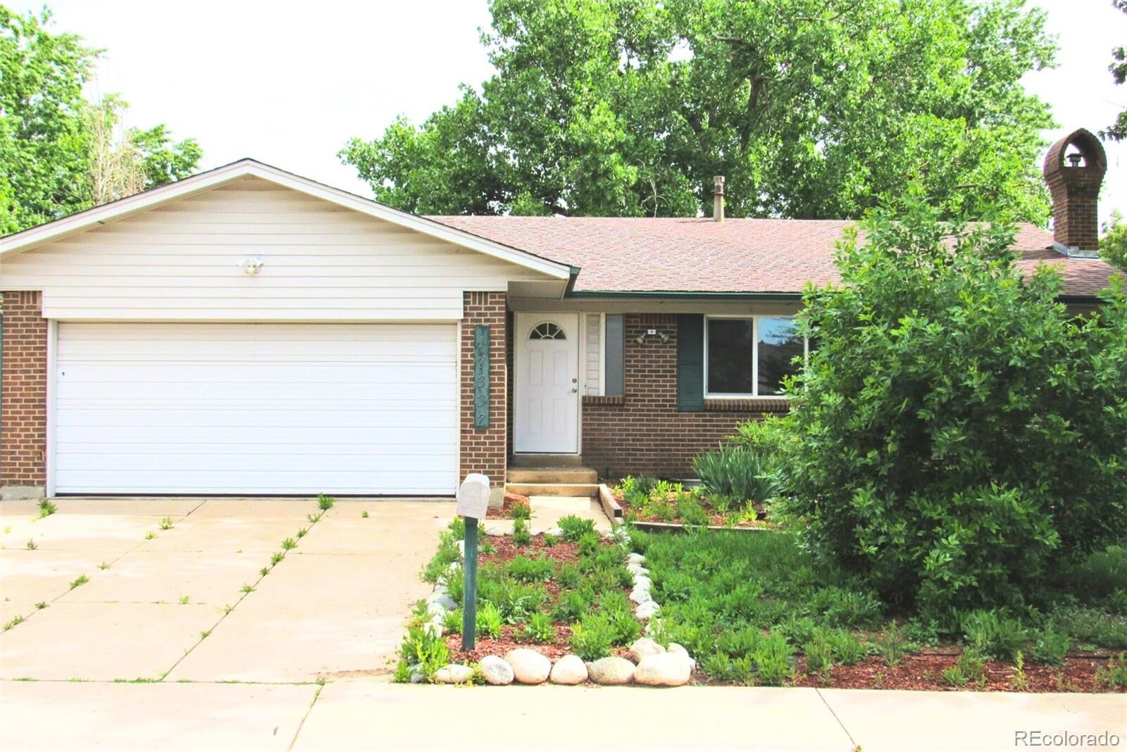 Property Photo:  17337 E Flora Place  CO 80013 