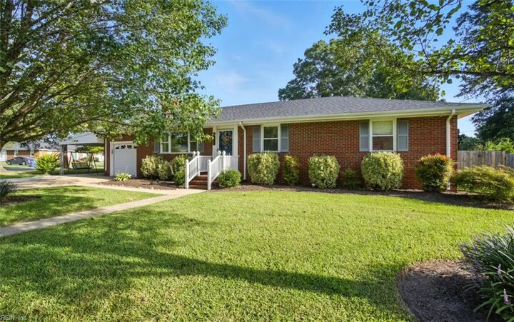 Property Photo: 4124 Pinta Dr VA 23321