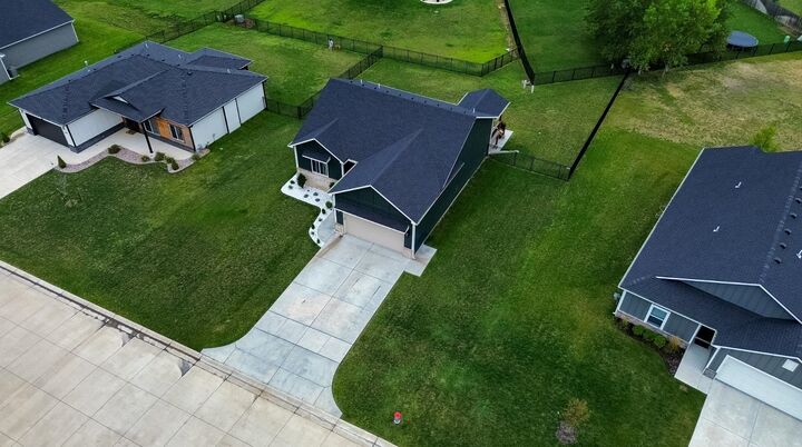 Photo de la propriété:  5247 N Cambridge St  KS 67226 