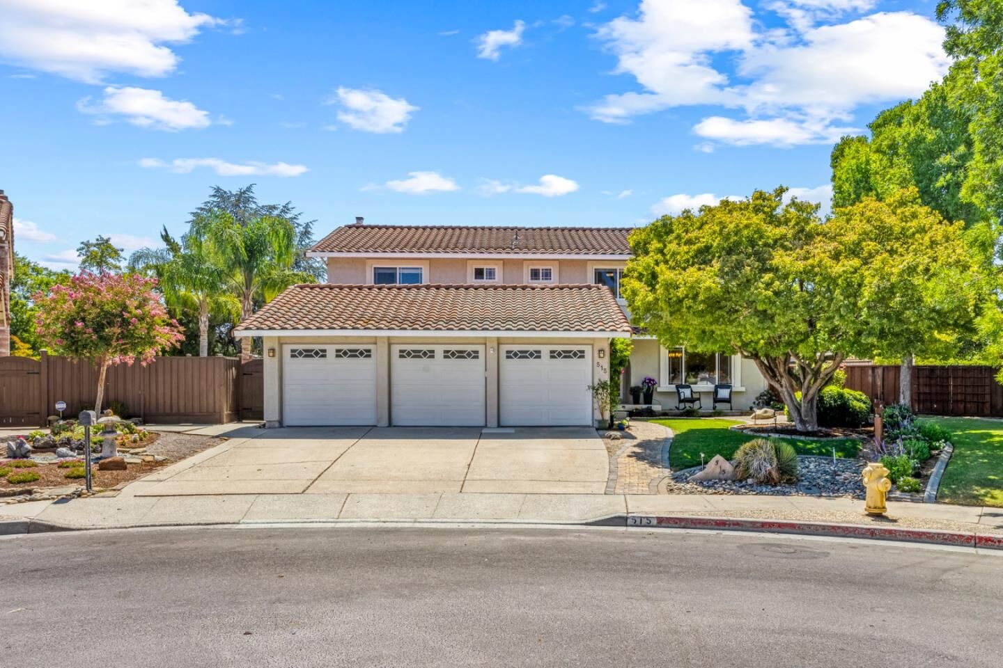 Property Photo: 515 Encino Drive CA 95037