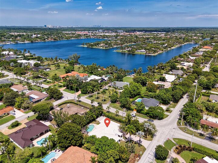 Property Photo: 9715 SW 144th St FL 33176