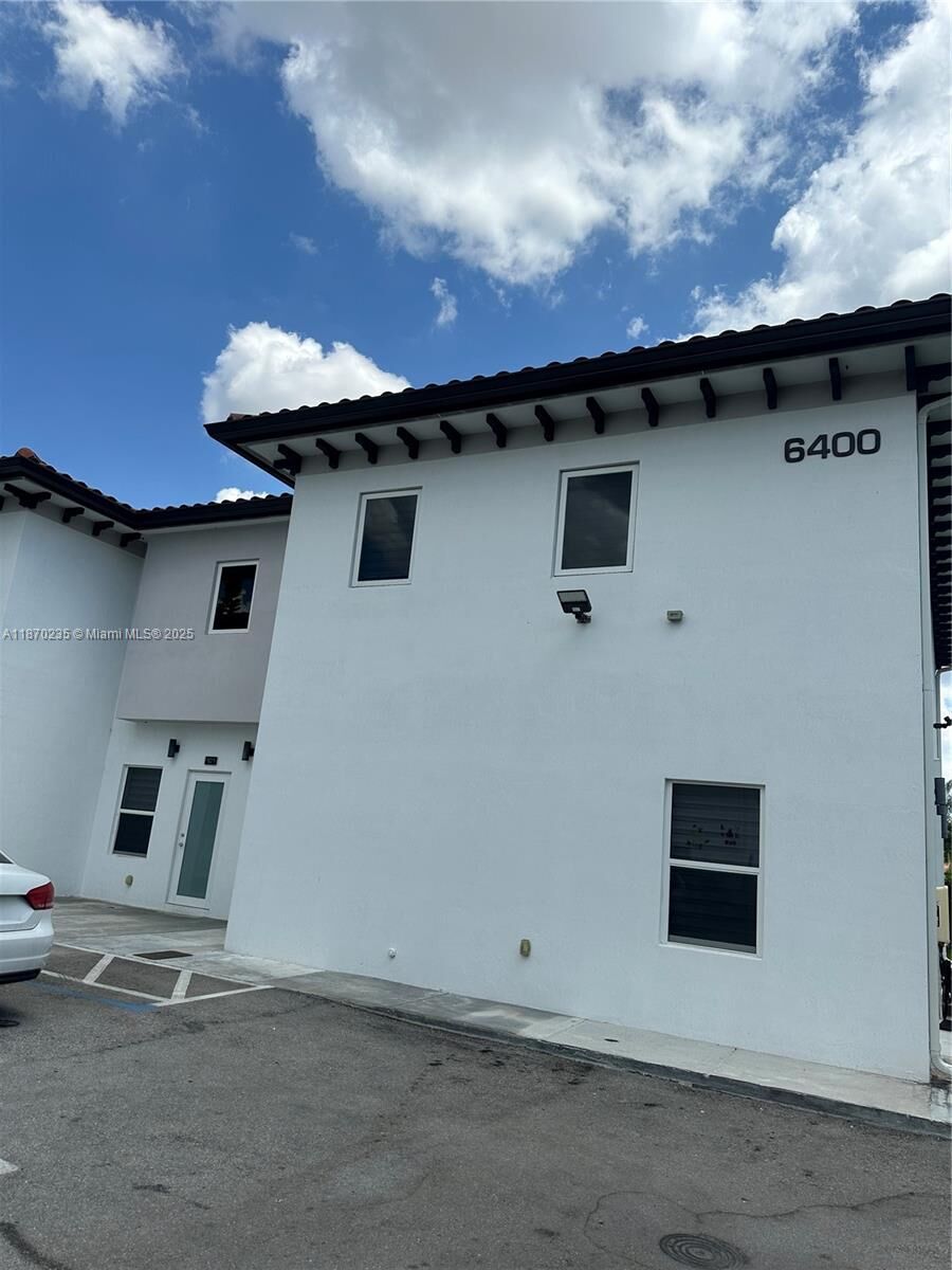 Property Photo: 6400 SW 139th Avenue Rd 103 FL 33183