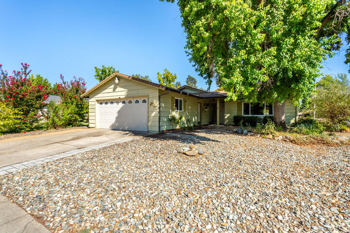 2790 Pernie Trail  Redding CA 96001 photo