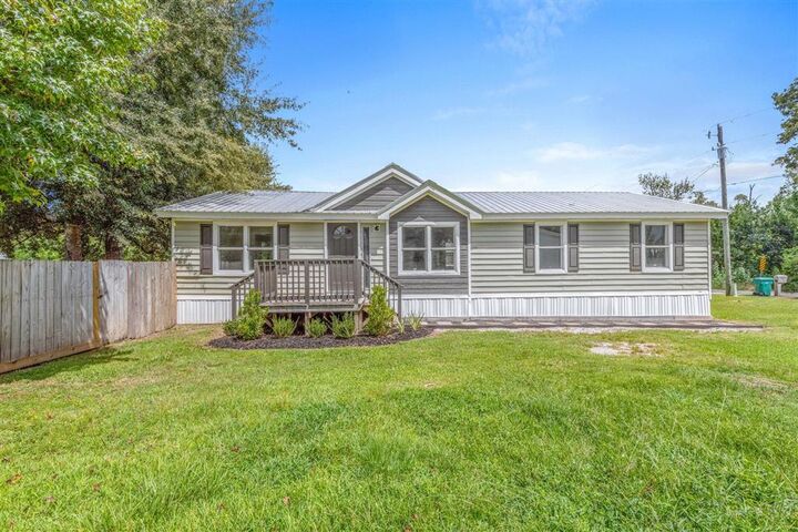 Property Photo: 618 Ethel Street LA 70611
