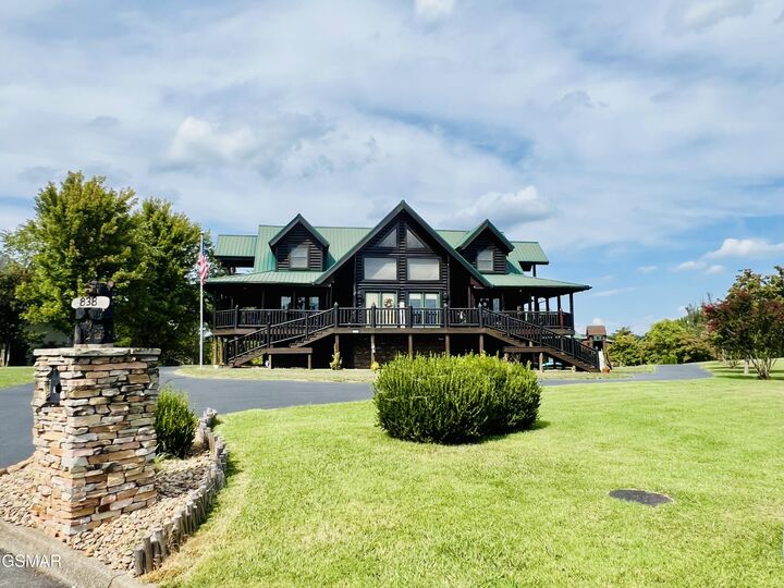 838 Pinnacle Drive  Dandridge TN 37725 photo
