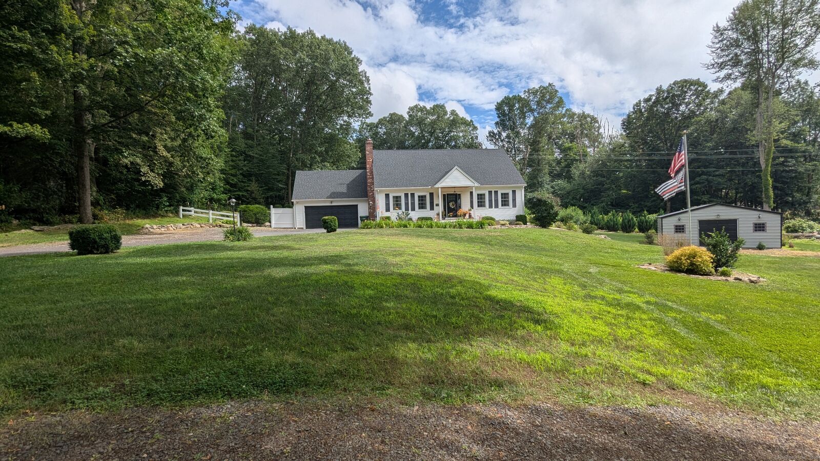 Property Photo:  16 Jacobson Farm Road  CT 06424 