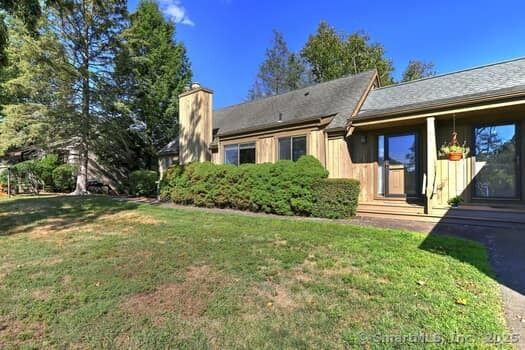 Property Photo: 585 Pequot Lane B CT 06614