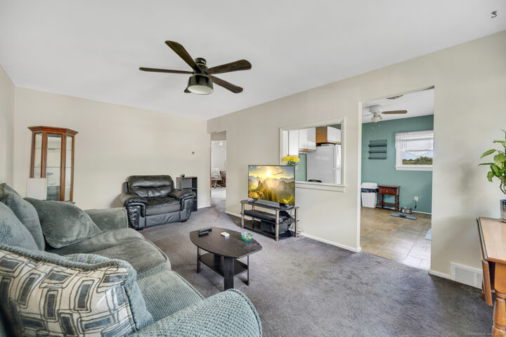 Property Photo: 162 Buena Vista Avenue CT 06111