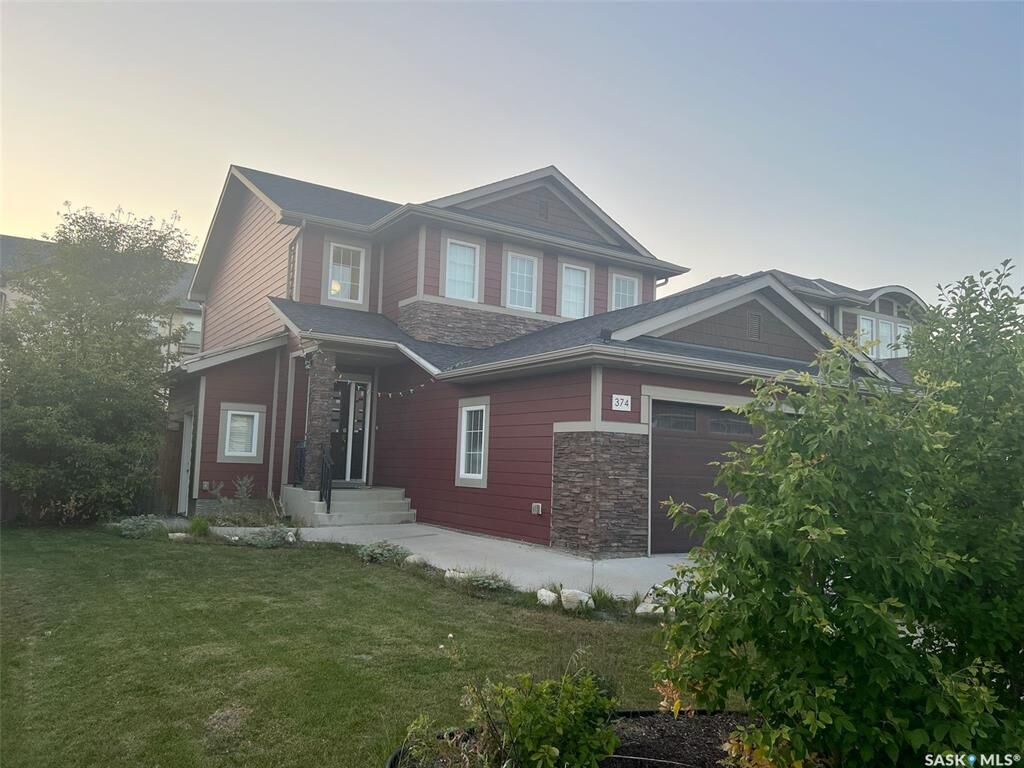 Property Photo: 374 Pichler Crescent SK S7V 0G3
