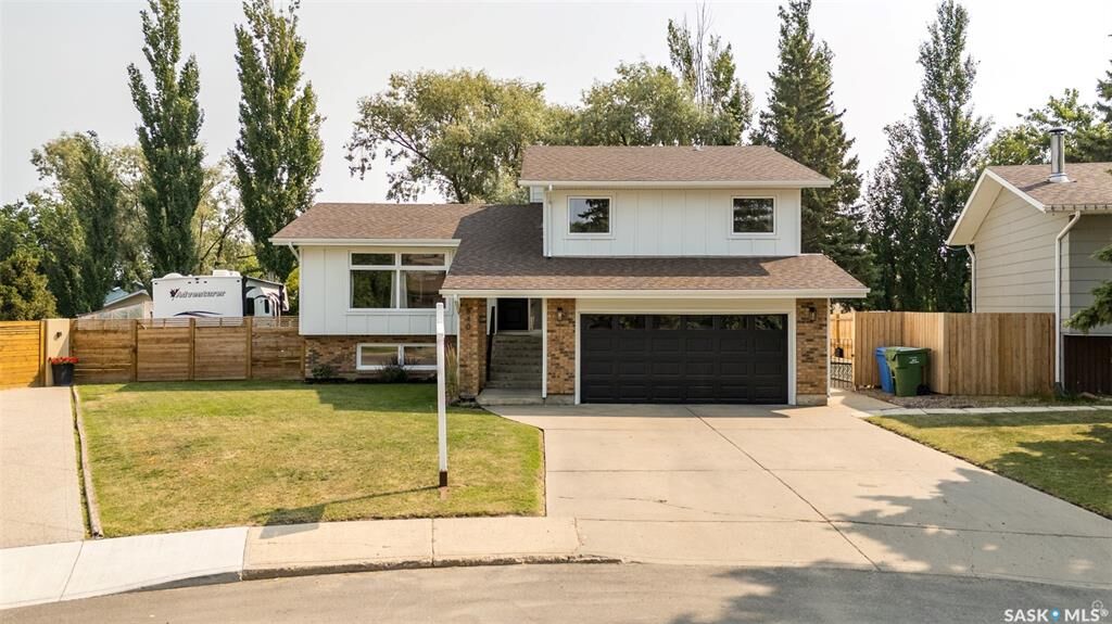 Property Photo:  840 Chester Place  SK S6V 6Y8 