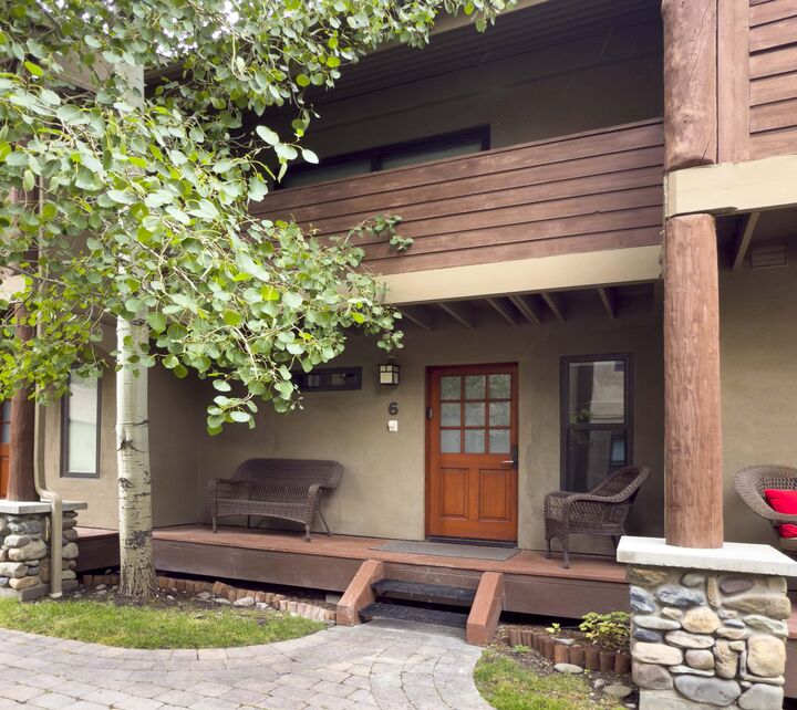Property Photo: 126 Bird Dr 6 ID 83340
