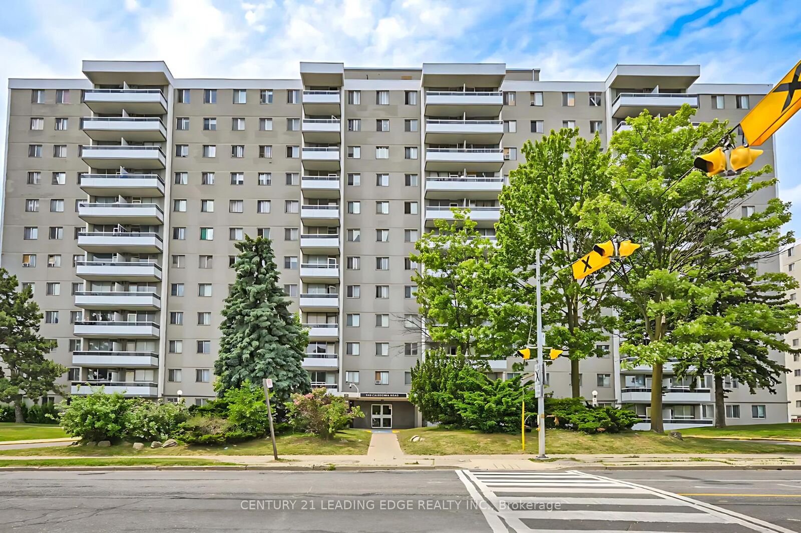 Property Photo: 940 Caledonia Road 611 ON M6B 2G8