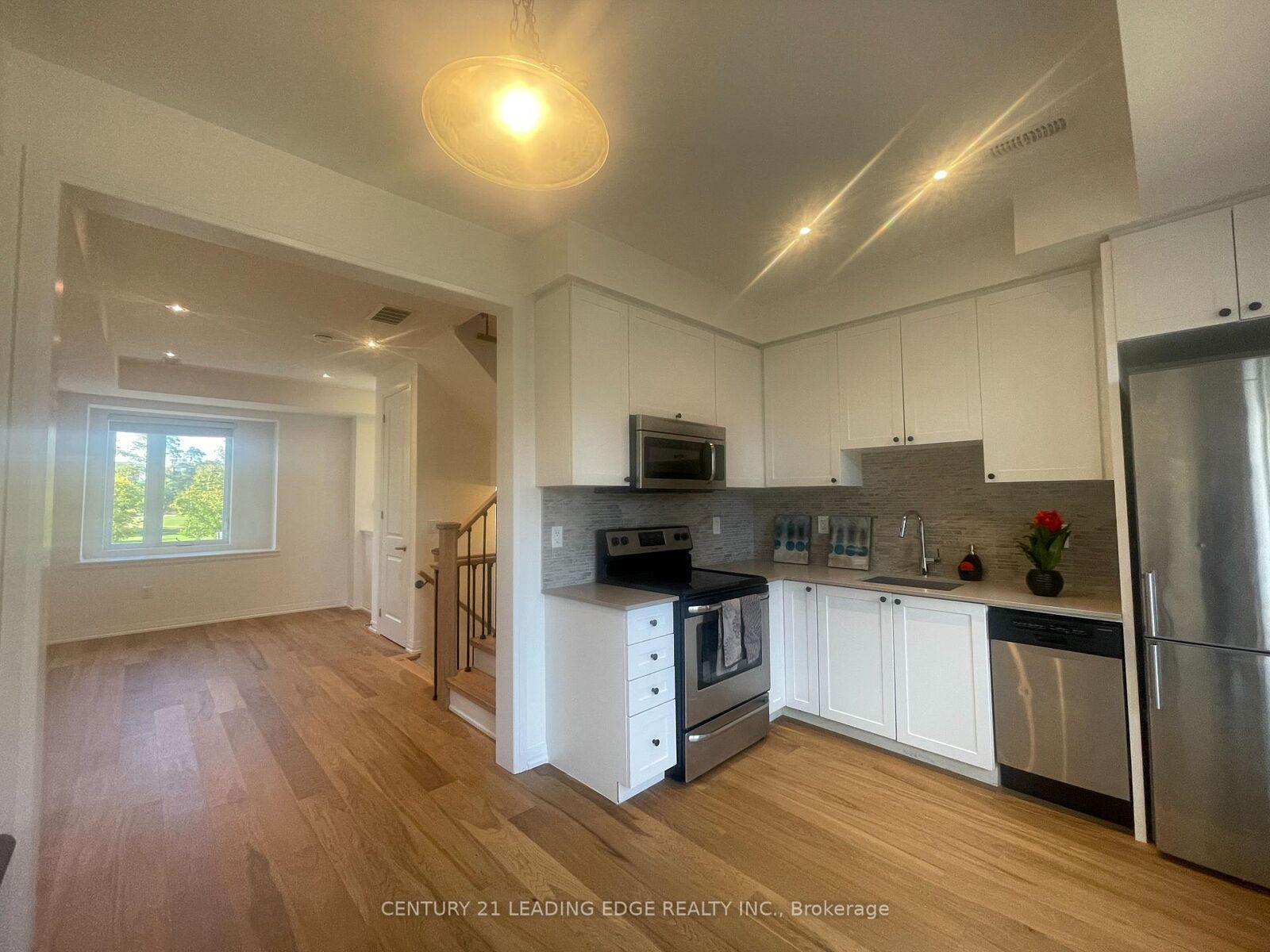 Property Photo: 3 Locust Lodge Gardens ON M3K 0B2