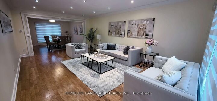 Property Photo: 12 Clarinda Drive ON M2K 2W7